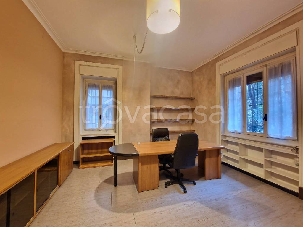 ufficio in vendita a Milano in zona Centro Direzionale