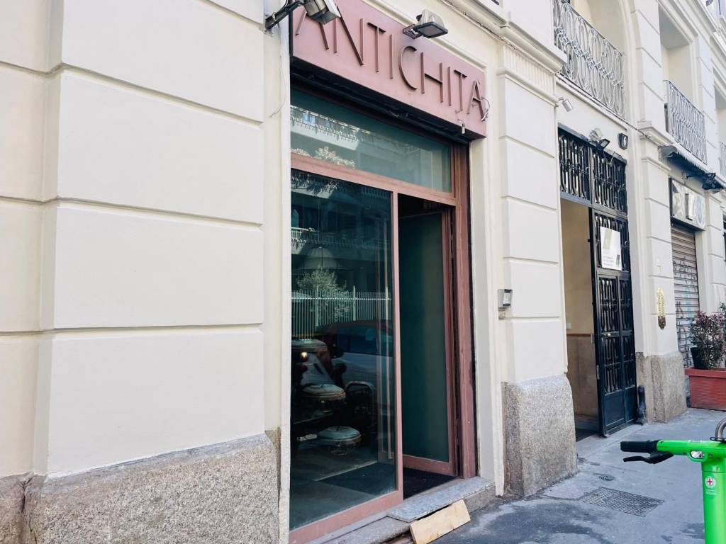 appartamento in vendita a Milano in zona Sempione