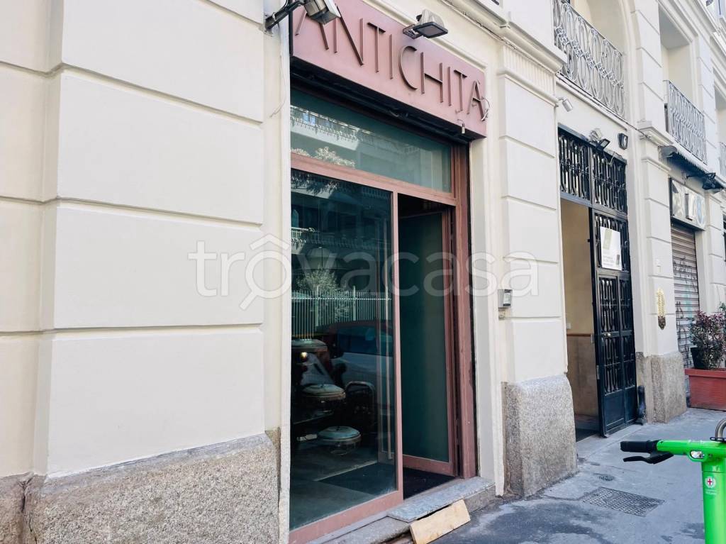 appartamento in vendita a Milano in zona Sempione