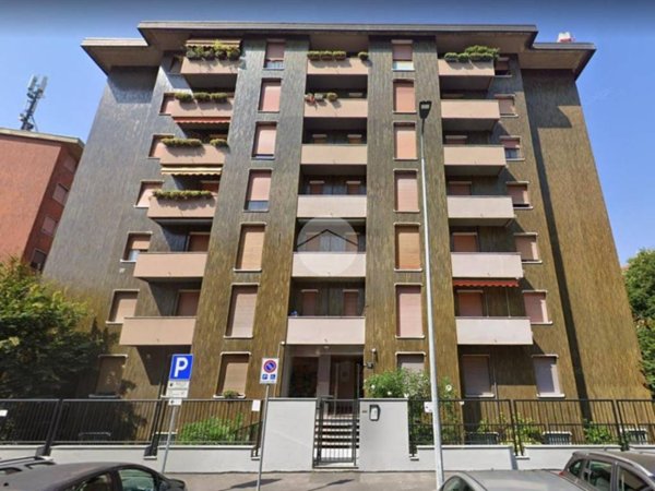 appartamento in vendita a Milano in zona Forze Armate
