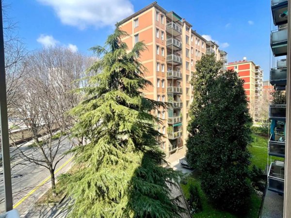 appartamento in vendita a Milano in zona Il Portello