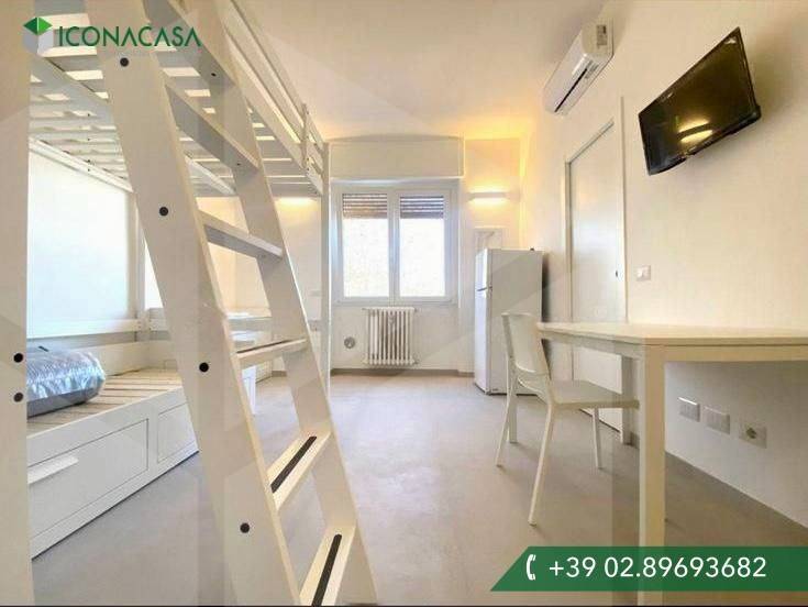 appartamento in vendita a Milano in zona Adriano