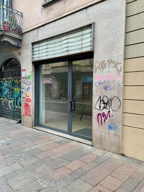 negozio in vendita a Milano in zona Bocconi