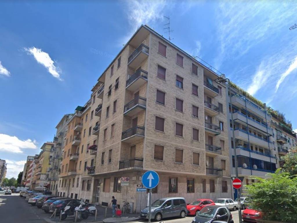 appartamento in vendita a Milano in zona Barona