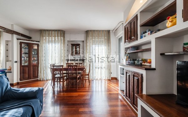 appartamento in vendita a Milano in zona Lambrate