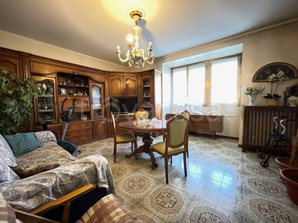 appartamento in vendita a Milano in zona Gallaratese