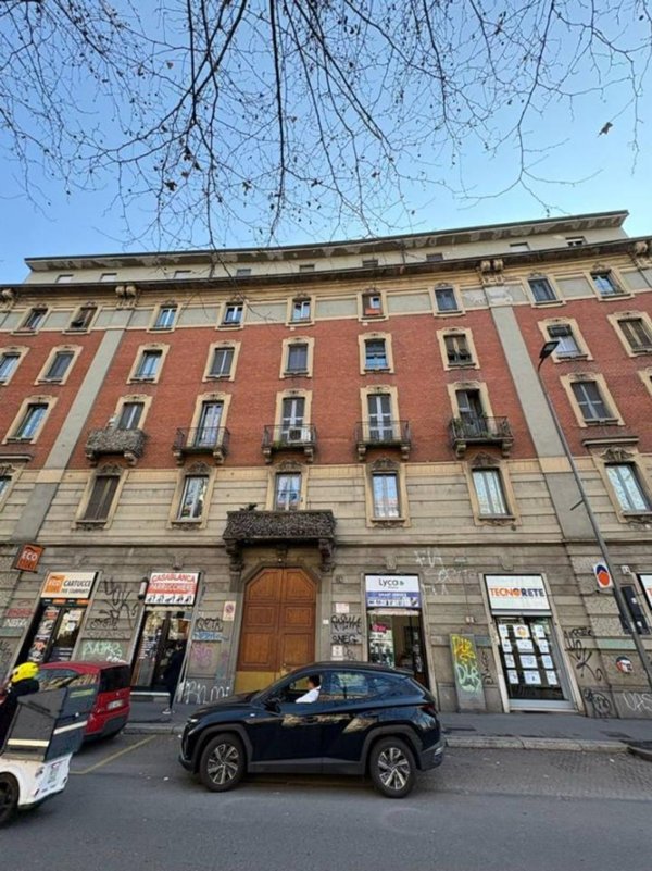 appartamento in vendita a Milano in zona Morivione