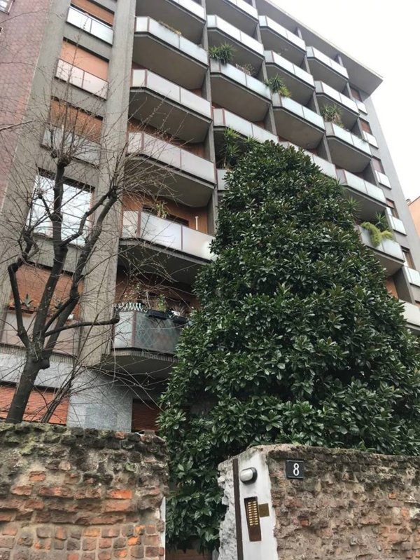 appartamento in vendita a Milano in zona Bocconi