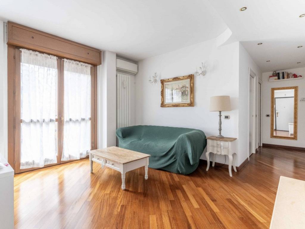 appartamento in vendita a Milano in zona San Cristoforo