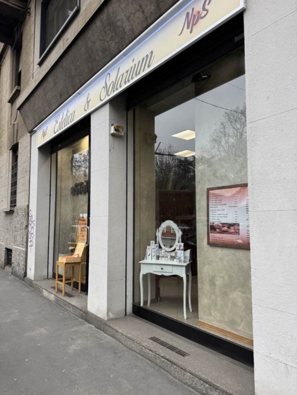 negozio in vendita a Milano in zona Sempione