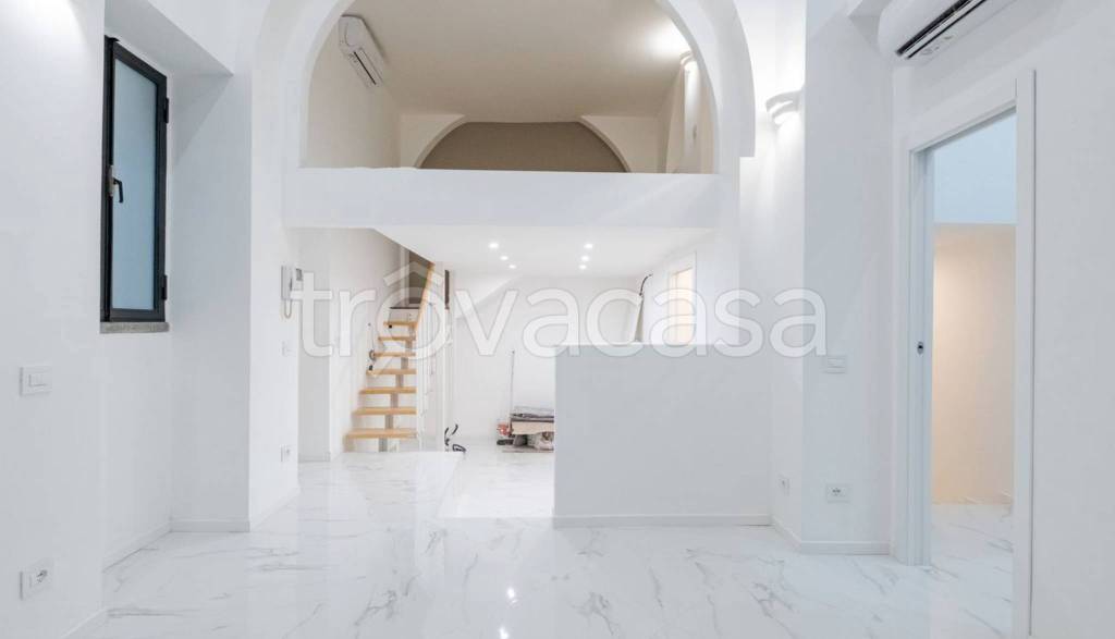 appartamento in vendita a Milano in zona Porta Genova