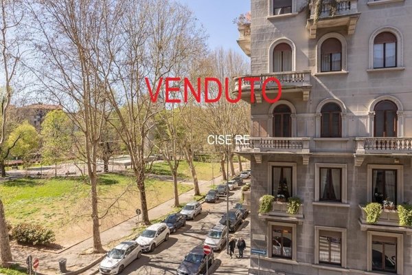 appartamento in vendita a Milano in zona XXII Marzo