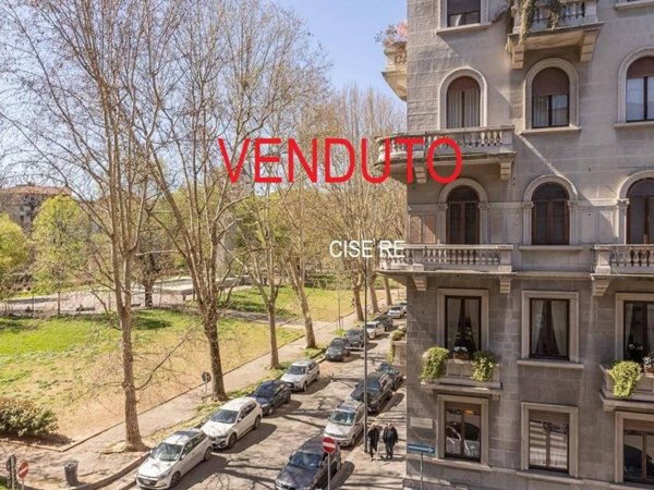 appartamento in vendita a Milano in zona XXII Marzo