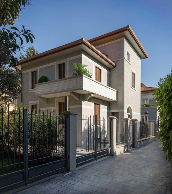 negozio in vendita a Milano in zona Città Studi