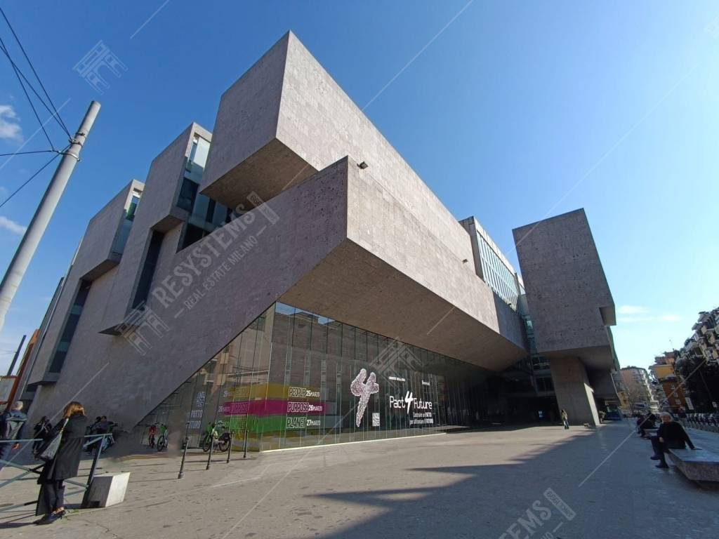 negozio in vendita a Milano in zona Bocconi