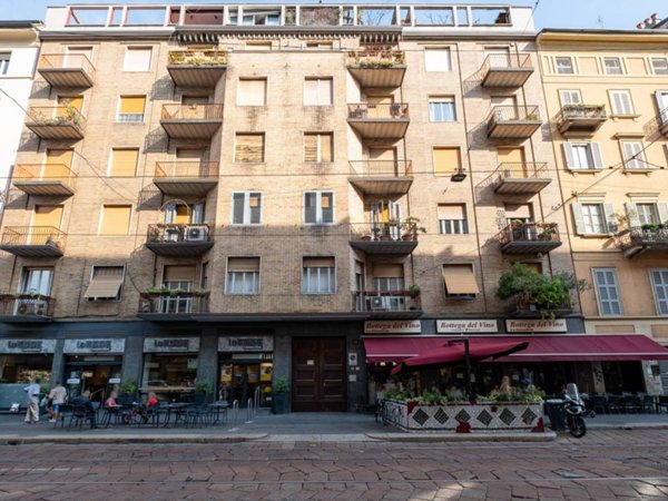 appartamento in vendita a Milano in zona Sant'Ambrogio
