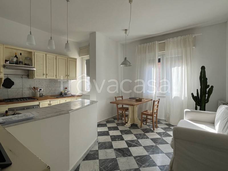 appartamento in vendita a Milano in zona Porta Genova