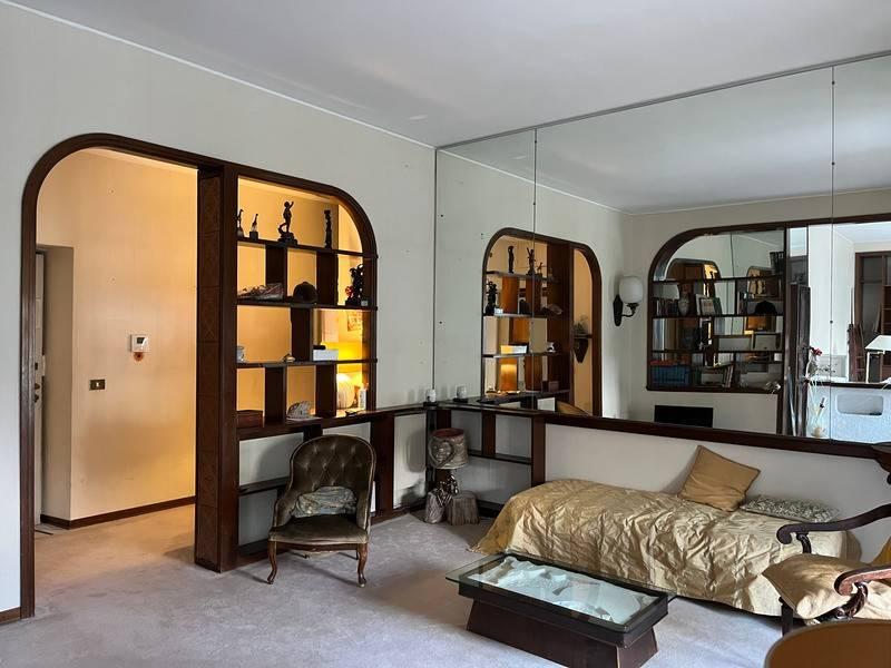 appartamento in vendita a Milano in zona Porta Vigentina