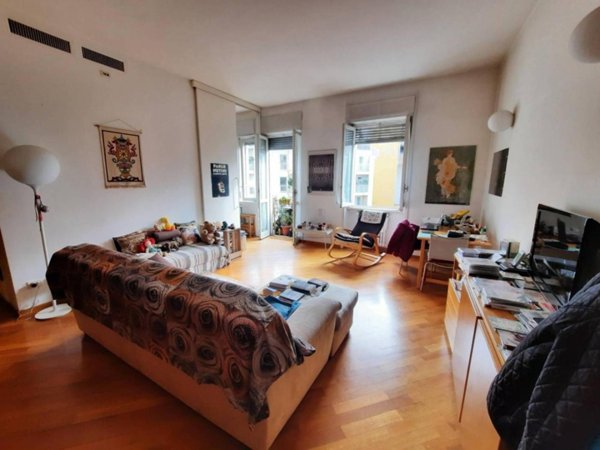 appartamento in vendita a Milano in zona Sant'Ambrogio