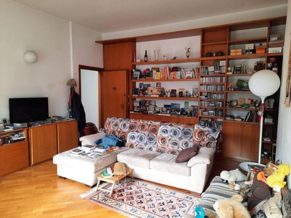 appartamento in vendita a Milano in zona Sant'Ambrogio