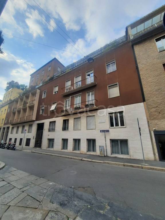 appartamento in vendita a Milano in zona Sant'Ambrogio