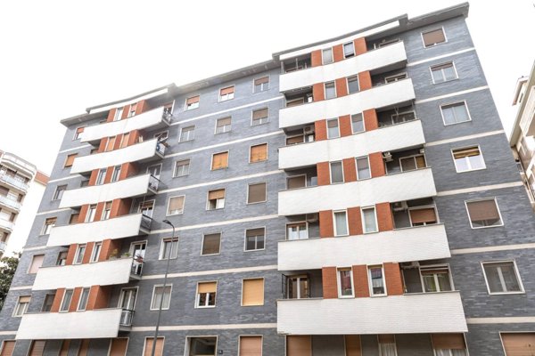 appartamento in vendita a Milano in zona Vigentino