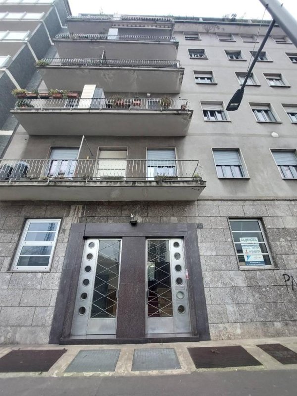 appartamento in vendita a Milano in zona XXII Marzo