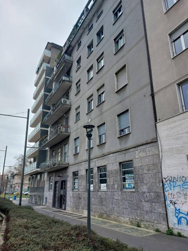 appartamento in vendita a Milano in zona XXII Marzo