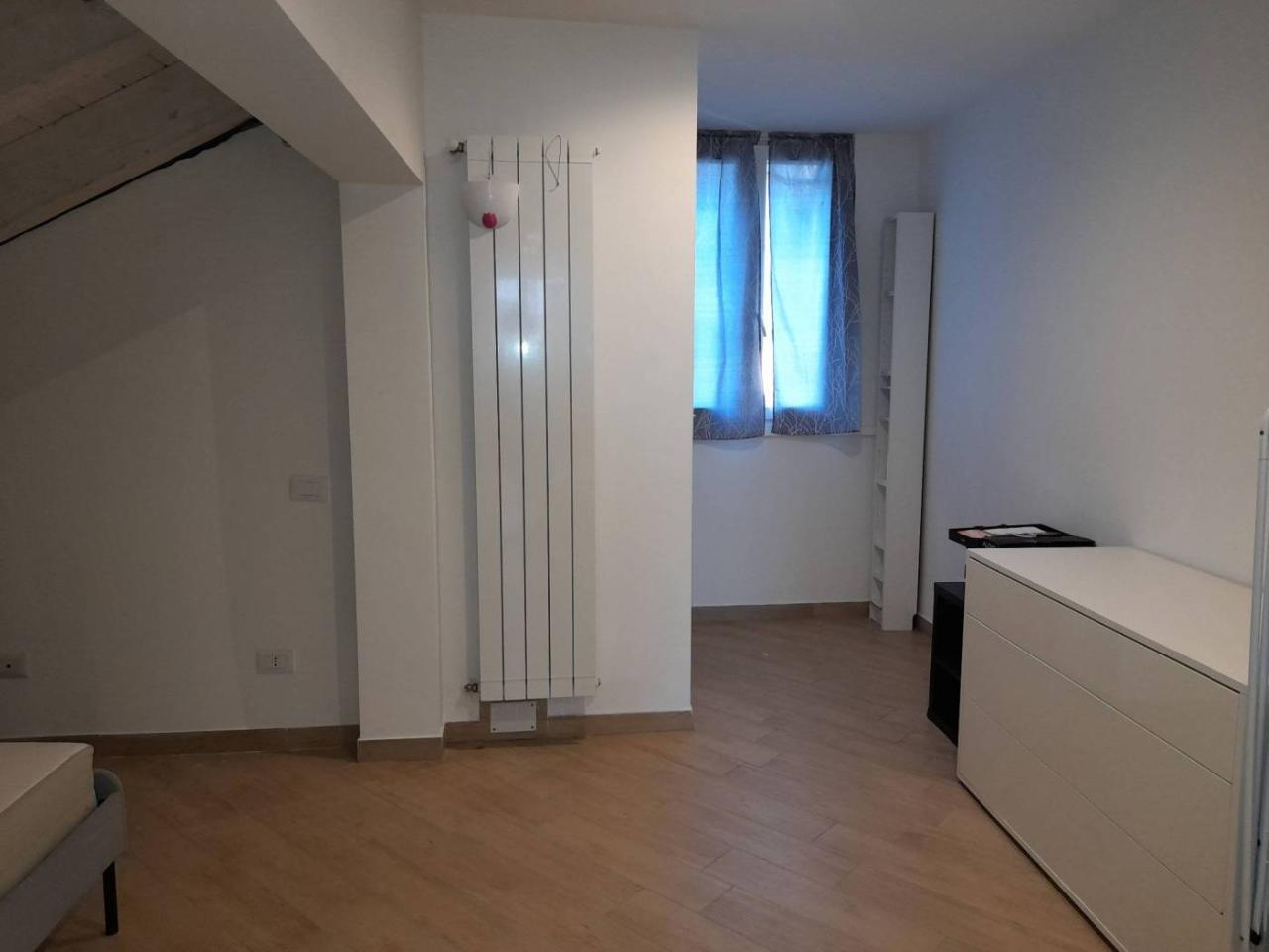appartamento in vendita a Milano in zona Rottole