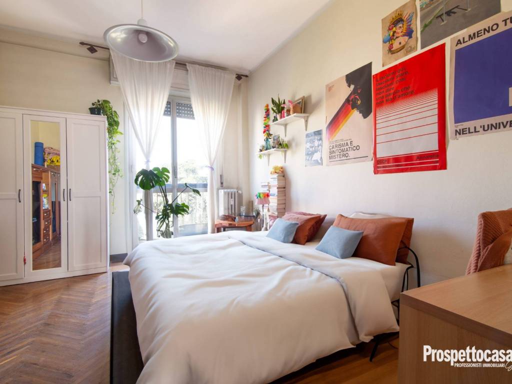 appartamento in vendita a Milano in zona Lorenteggio