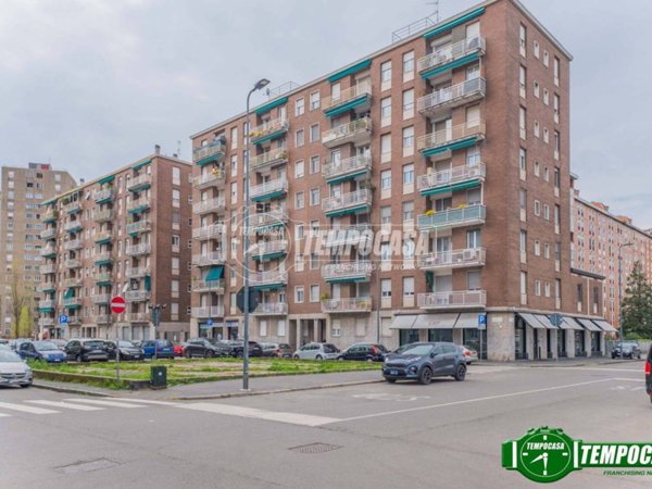 appartamento in vendita a Milano in zona Segnano