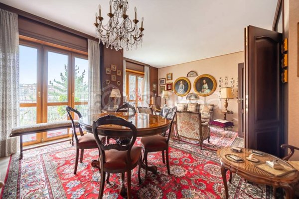 appartamento in vendita a Milano in zona Famagosta