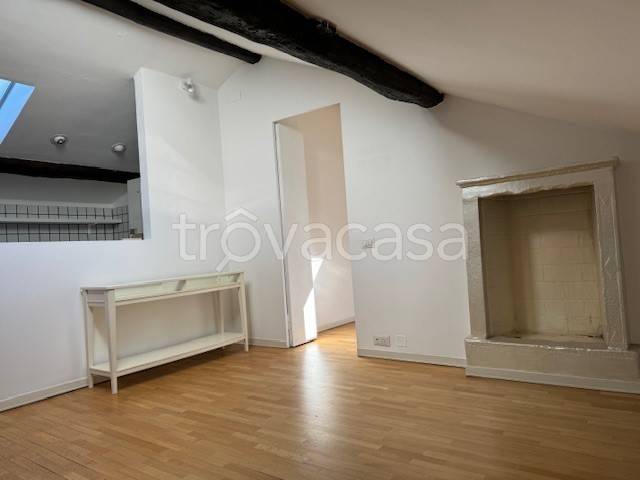 appartamento in vendita a Milano in zona Porta Garibaldi
