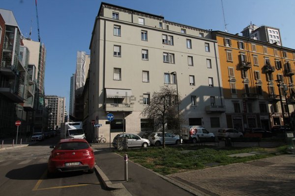 appartamento in vendita a Milano in zona Porta Nuova
