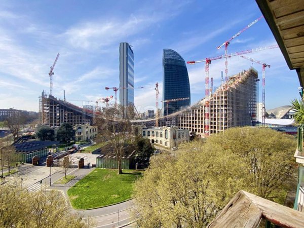 appartamento in vendita a Milano in zona Sempione