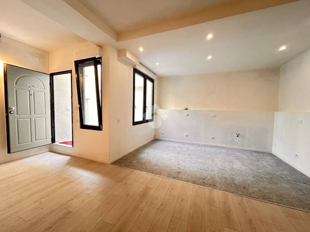appartamento in vendita a Milano in zona Loreto