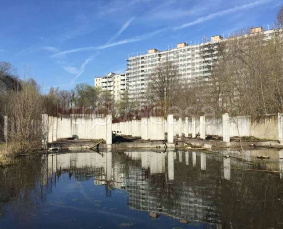 appartamento in vendita a Milano in zona Gratosoglio