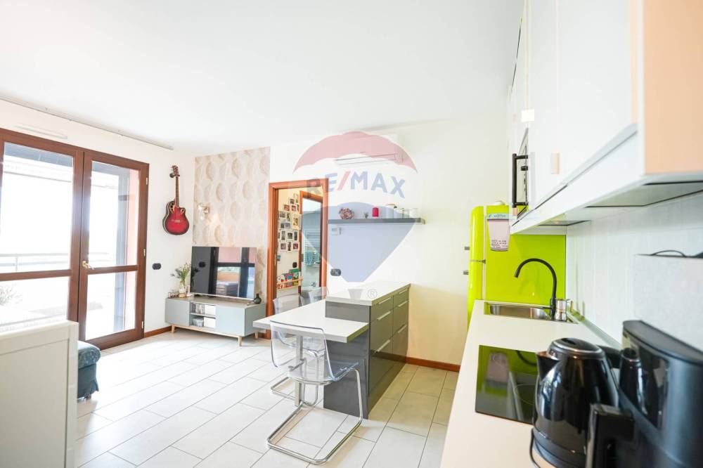 appartamento in vendita a Milano in zona Piazzale Lodi
