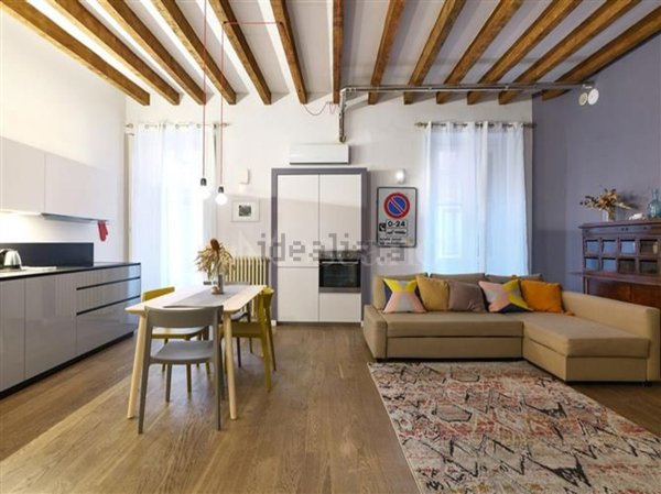 appartamento in vendita a Milano in zona Porta Romana