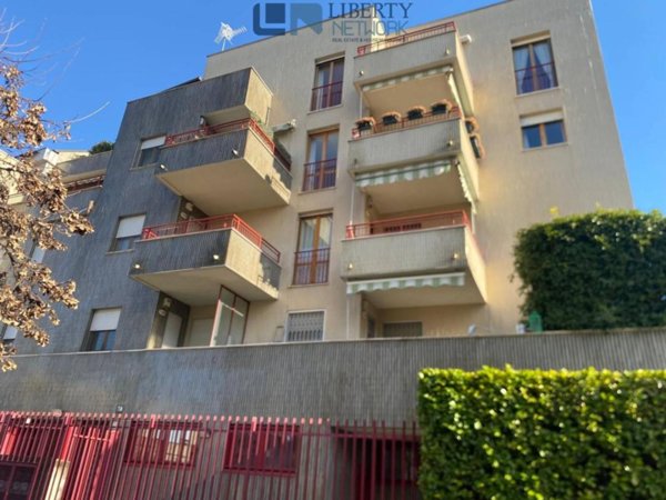 appartamento in vendita a Milano in zona Piazzale Lodi