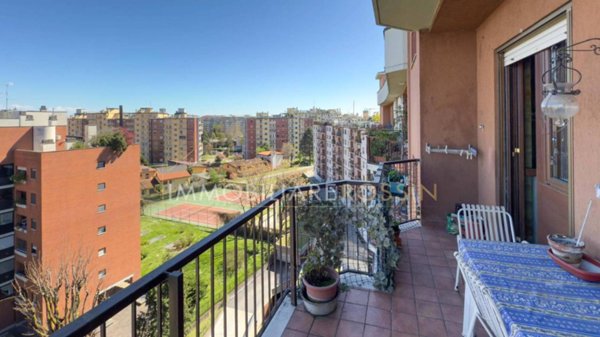 appartamento in vendita a Milano in zona Famagosta