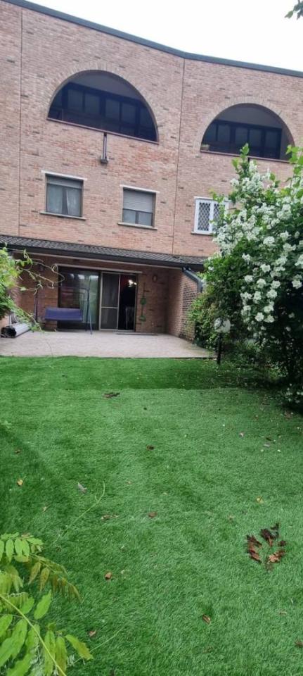 casa indipendente in vendita a Milano in zona Famagosta
