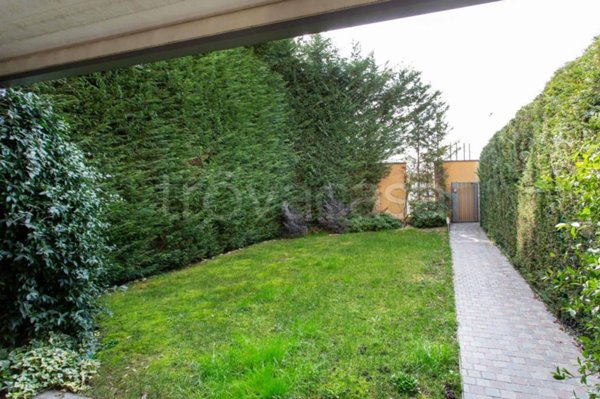 appartamento in vendita a Milano in zona Vigentino