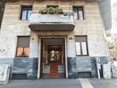 appartamento in vendita a Milano in zona Sempione