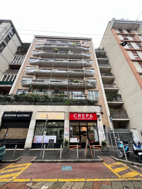 appartamento in vendita a Milano in zona Sant'Ambrogio