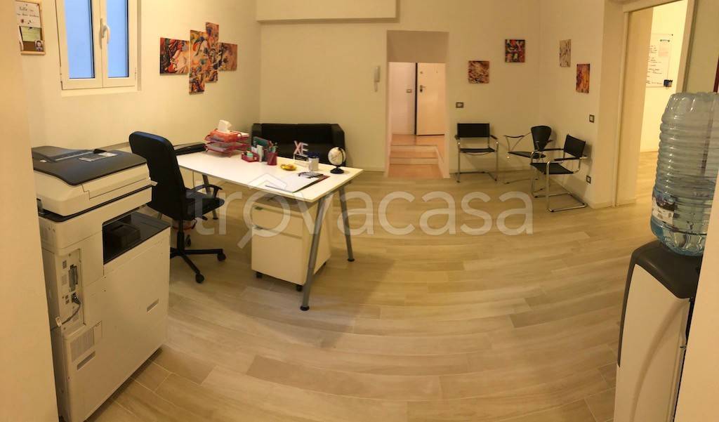 ufficio in vendita a Milano in zona Centro Storico