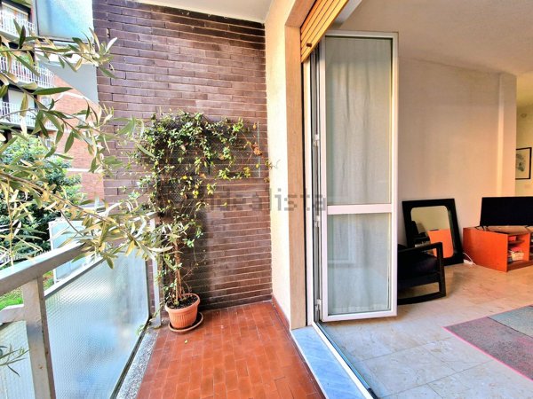 appartamento in vendita a Milano in zona Lorenteggio