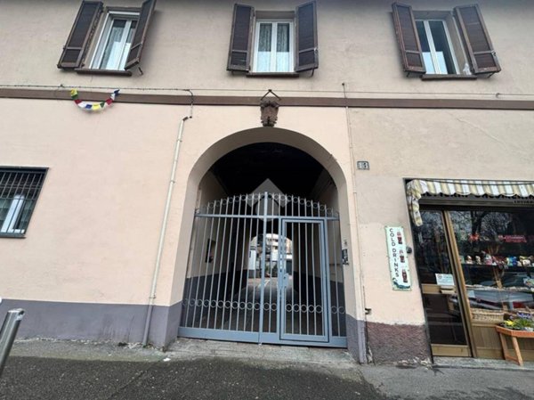 locale commerciale in vendita a Milano in zona Bruzzano
