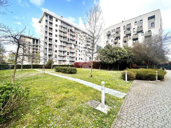 appartamento in vendita a Milano in zona Gallaratese