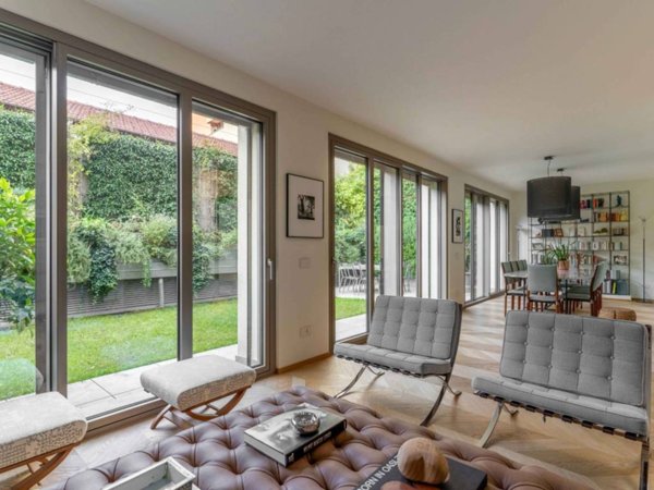 appartamento in vendita a Milano in zona Isola